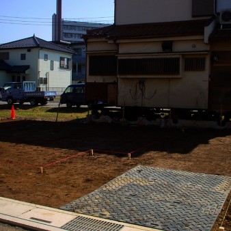 ７：曳家工事　新設基礎の地縄・位置確認